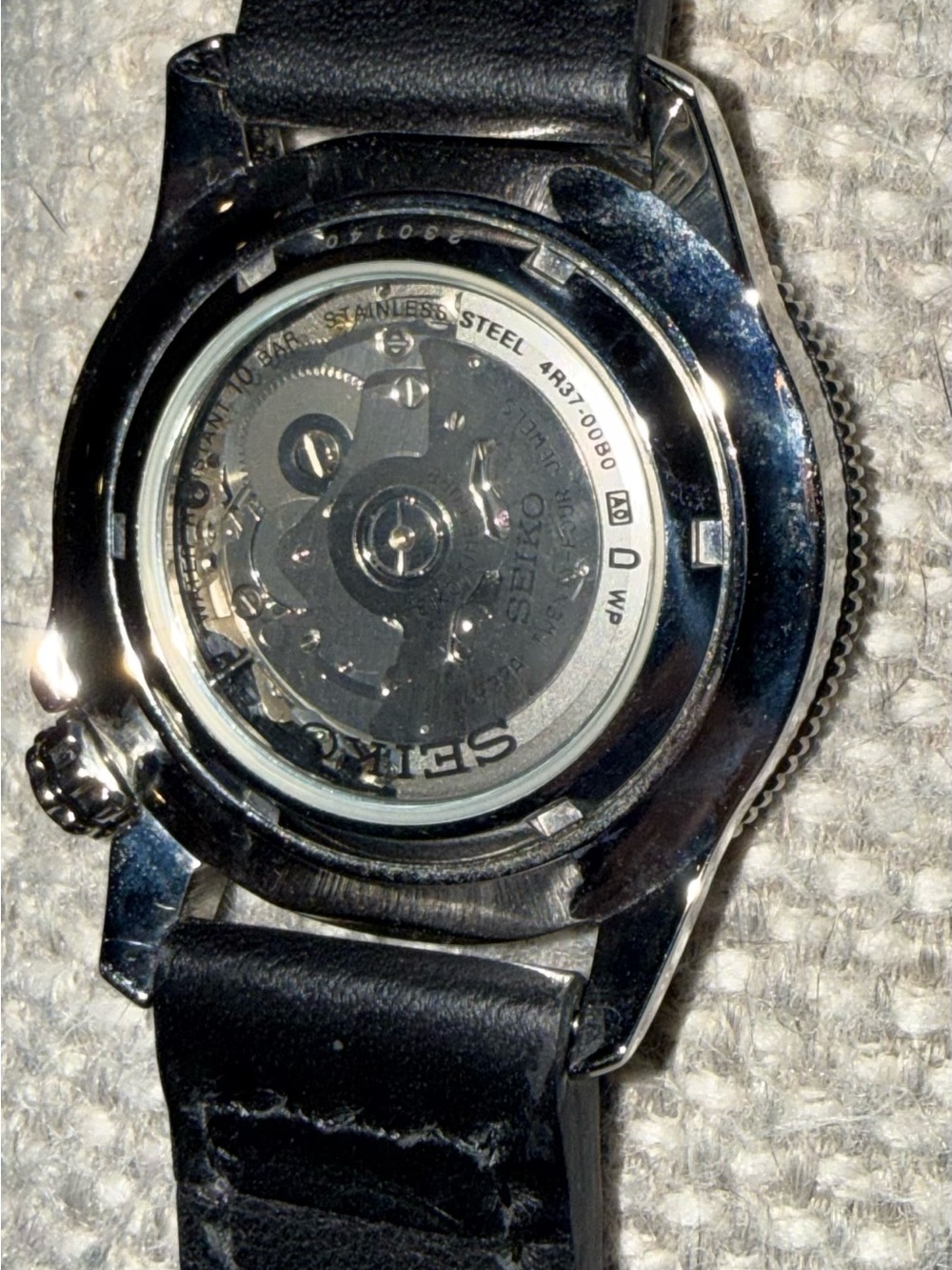 Seiko Black Dial Watch with Black Leather Strap and Silver Accents - Picture 4 of 4